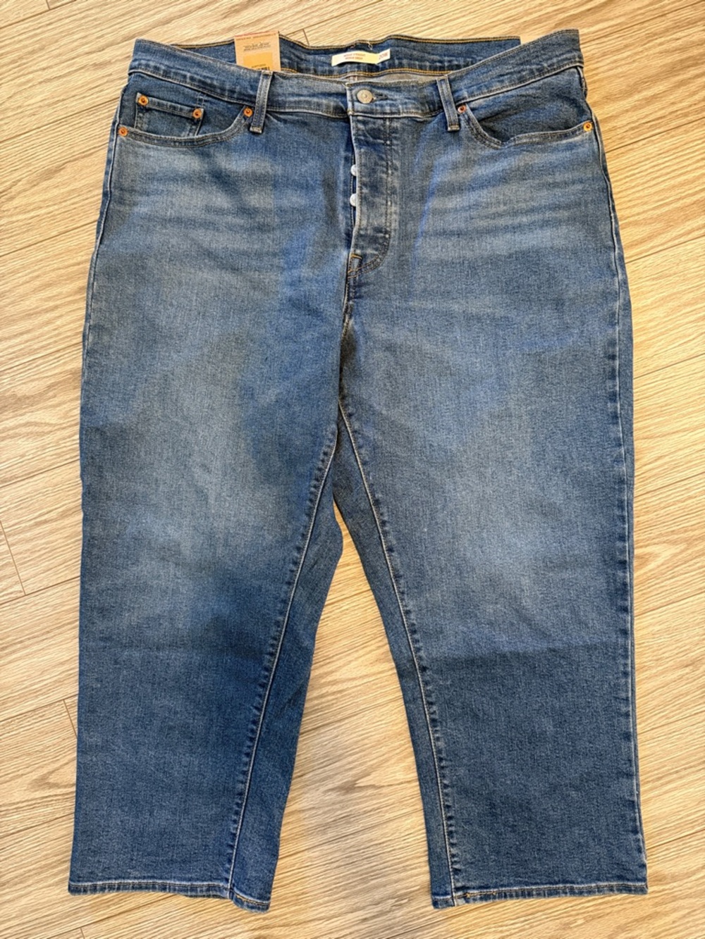 NWT Levi's Wedgie Straight High Rise - Picture 3 of 8